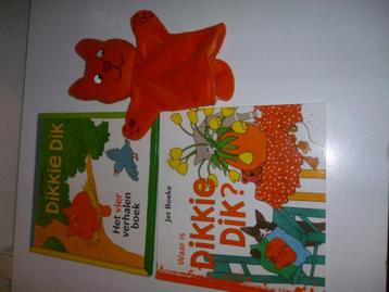 leesboek dikkie dik en het vierverhalenboek met handpop beschikbaar voor biedingen