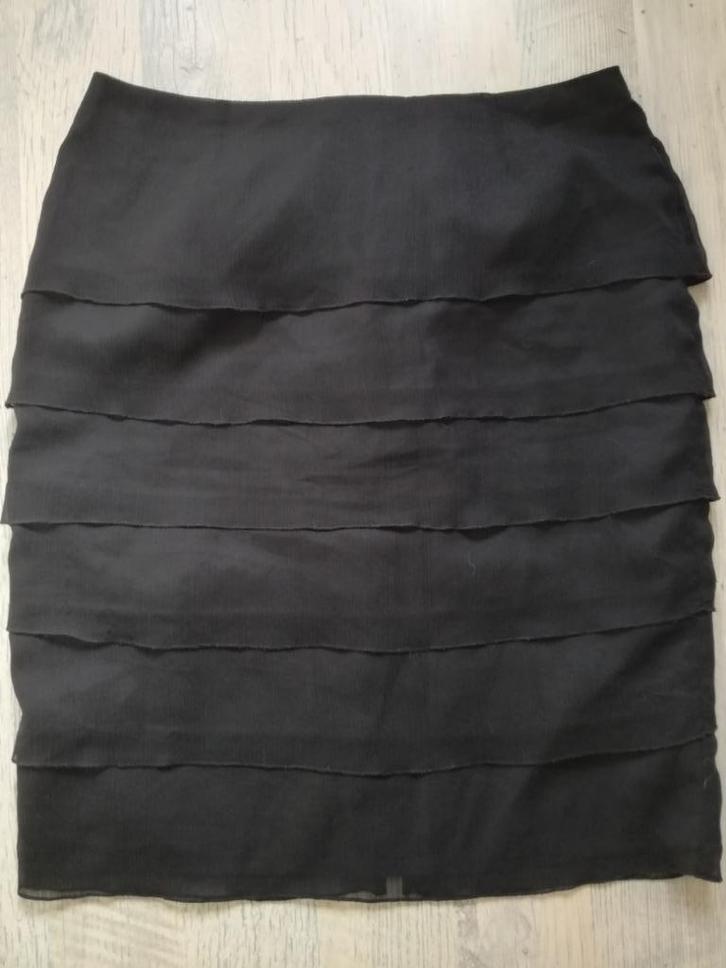 rok,zwart,stroken,maat 40,zgan,feest,rokje,carnaval,kerst, Kleding | Dames, Rokken, Zo goed als nieuw, Maat 38/40 (M), Zwart, Knielengte