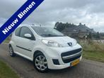 Peugeot 107 1.0-12V Millesim 200 Airco / Toerenteller / Zeer, Auto's, Peugeot, Voorwielaandrijving, Euro 5, Stof, Gebruikt