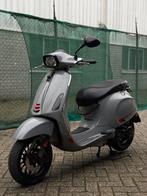 Vespa Sprint 2020, Fietsen en Brommers, Scooters | Vespa, Ophalen, Overige modellen, Zo goed als nieuw, Benzine