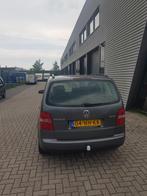 Volkswagen Touran 1.6 85KW 2003 Grijs, Auto's, Origineel Nederlands, 75 €/maand, Handgeschakeld, 115 pk