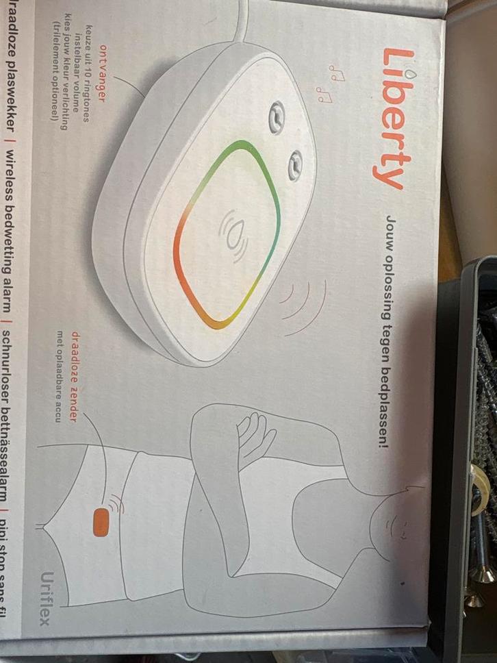 Liberty Bedplaswekker - Jouw oplossing!, Kinderen en Baby's, Babyfoons, Zo goed als nieuw, Digitaal, Ophalen of Verzenden