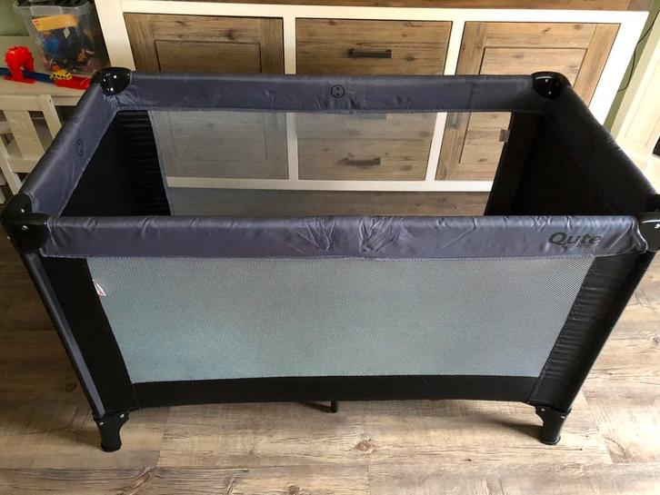 Qute campingbedje met matras, Kinderen en Baby's, Boxen, Zo goed als nieuw, Rechthoekig, Ophalen