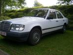 Mercedes-Benz 250 Diesel W124 (1985), Auto's, Oldtimers, 2500 cc, Beige, Wit, Mercedes-Benz