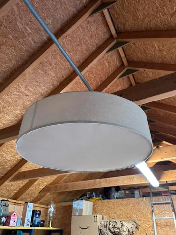 Plafondlamp diameter 90cm beschikbaar voor biedingen