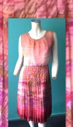 Vintage originele jaren 70 jurk roze naar rood maat 36, Verzenden, Vintage, Knielengte, Roze