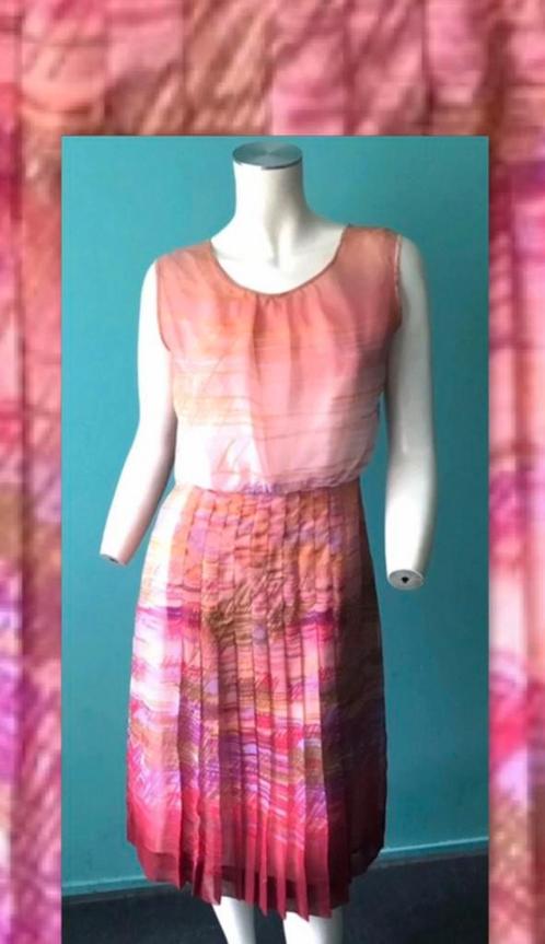 Vintage originele jaren 70 jurk roze naar rood maat 36, Kleding | Dames, Jurken, Gedragen, Maat 36 (S), Roze, Knielengte, Verzenden