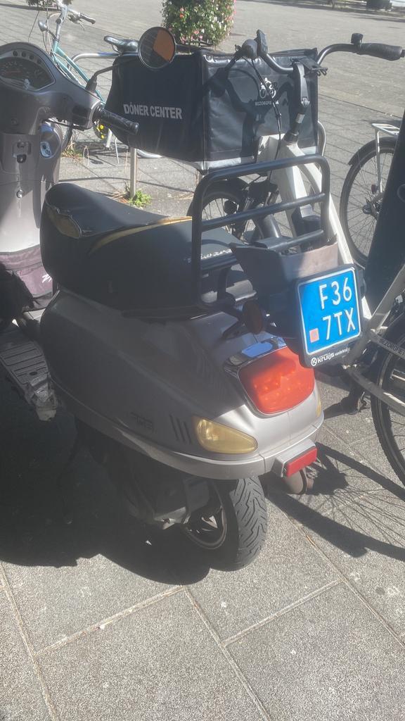 Btc riva, Fietsen en Brommers, Snorfietsen en Snorscooters, Zo goed als nieuw, Overige merken, Ophalen of Verzenden