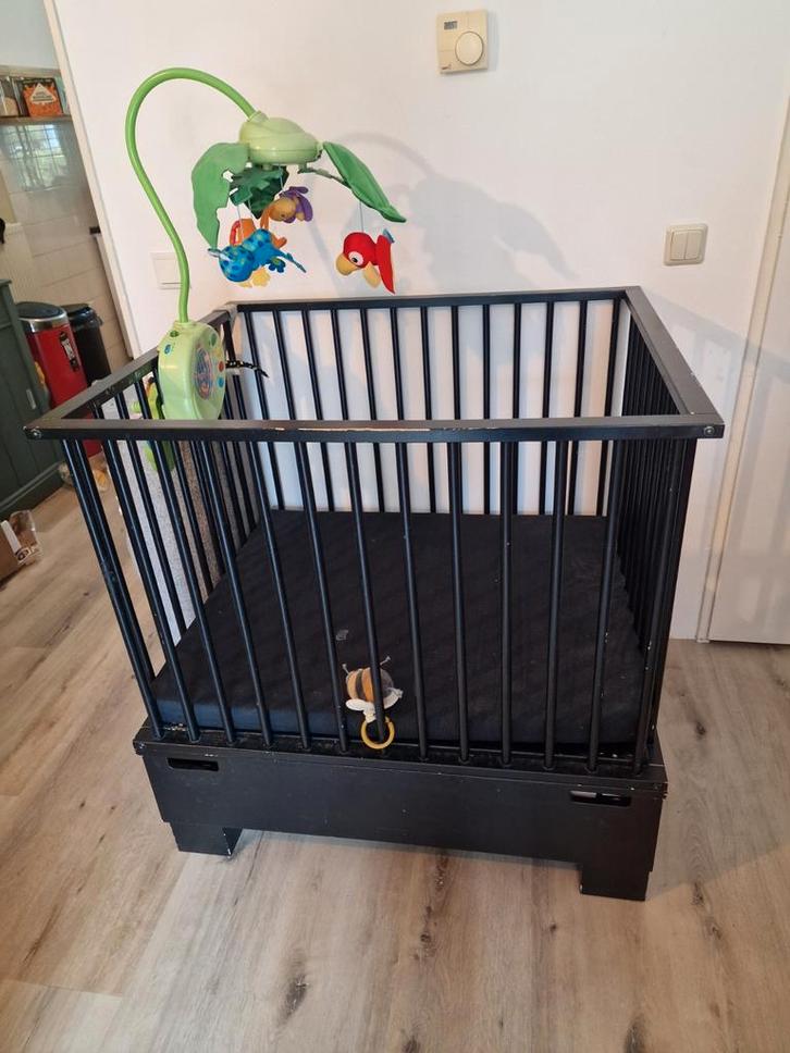 Babybox met lade, zwart, gebruikt, Kinderen en Baby's, Babywiegjes en Ledikanten, Gebruikt, Ledikant, Ophalen