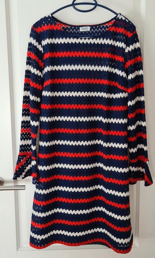 Blauwe gehaakte jurk van LiuJo, maat 42.
Blauw/wit/rood., Kleding | Dames, Jurken, Zo goed als nieuw, Maat 42/44 (L), Blauw, Knielengte