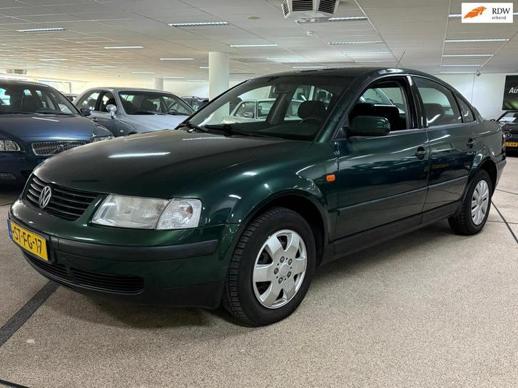 Volkswagen Passat 1.6 Trendline. 194.000dkm Nap! Airco, Auto's, Volkswagen, Bedrijf, Te koop, Passat, ABS, Airbags, Centrale vergrendeling