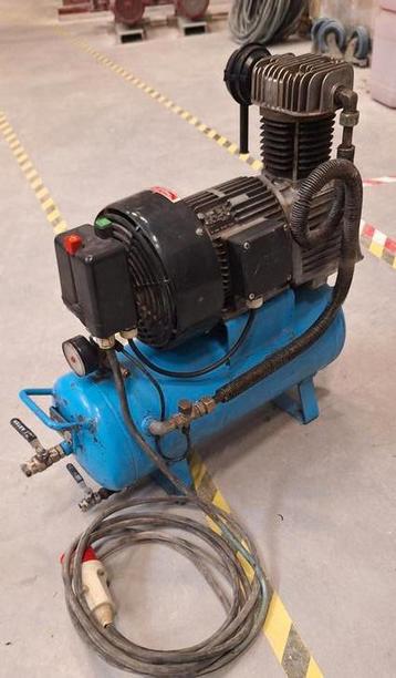 Agre compressor.  10 bar. 1,1 Kw beschikbaar voor biedingen
