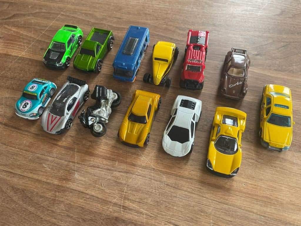 Speelgoedautootjes set, Kinderen en Baby's, Speelgoed | Speelgoedvoertuigen, Ophalen of Verzenden, Gebruikt