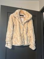 Leuke, korte, zachte, nieuwe jas creme maat 38 Supertrash, Maat 38/40 (M), Supertrash, Verzenden, Beige