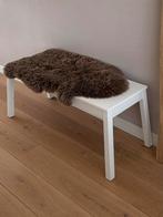 Wit Ikea bankje excl schapenvacht, Huis en Inrichting, Banken | Bankstellen, Ophalen, Tweepersoons, Minder dan 150 cm