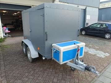 Gesloten aanhangwagen tandemasser 1600KG, 245x130x140 beschikbaar voor biedingen