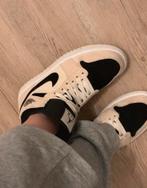 Air Jordan One Beige, Zo goed als nieuw, Sneakers of Gympen, Air Jordan, Verzenden