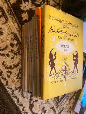 Complete nederlandse folklore reeks En Nederland lacht beschikbaar voor biedingen