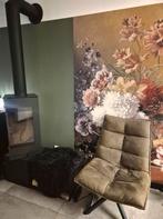 Mooie olijfgroene fauteuil met zwart stalen onderstel, Huis en Inrichting, Fauteuils, Ophalen, Zo goed als nieuw, 50 tot 75 cm