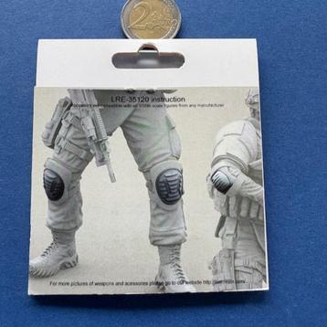 LiveResin	LRE35120	US Army Military Tactical Knee pad 1/35 beschikbaar voor biedingen