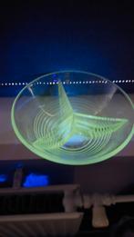 Bakje van mangaan glas, Antiek en Kunst, Antiek | Glas en Kristal, Ophalen of Verzenden