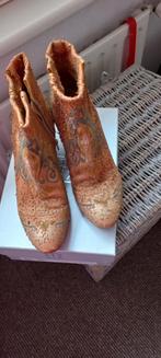 Handgemaakte leren laarsje mt 40, Kleding | Dames, Schoenen, Ophalen of Verzenden, Zo goed als nieuw, Overige kleuren