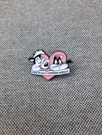 1 pin met Pepe Le Pew & Penelope Pussycat te koop beschikbaar voor biedingen