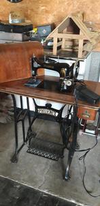 Goed functionerend elektrisch als mechanisch naaimachine, Antiek en Kunst, Ophalen