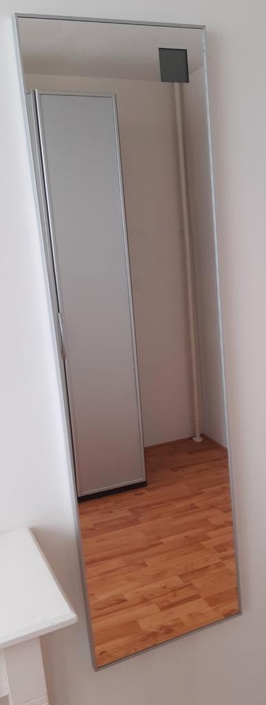 Spiegel met Klok - Stijlvol & Functioneel!, Huis en Inrichting, Woonaccessoires | Spiegels, Zo goed als nieuw, Rechthoekig, Ophalen