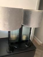 Twee lampen met lampenkap, Huis en Inrichting, Lampen | Lampenkappen, Ophalen, Rond, Zo goed als nieuw, 50 cm of meer