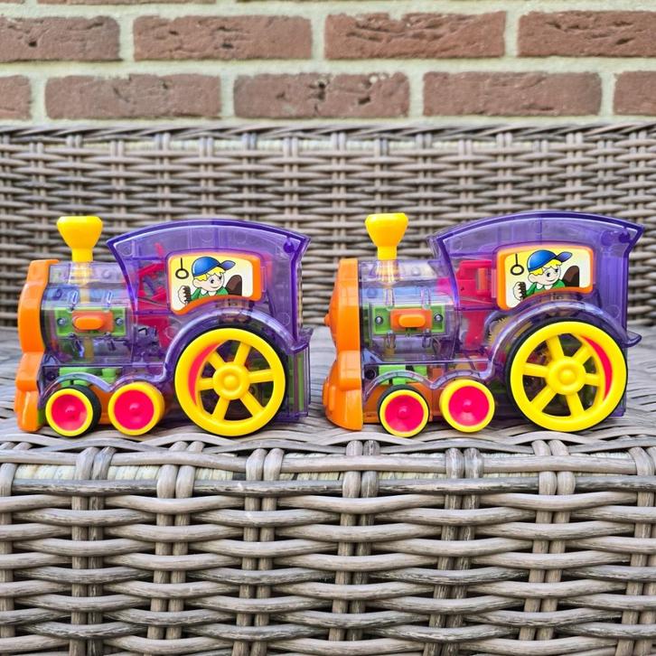 2x speelgoed locomotief / trein - rijdend met geluid, Kinderen en Baby's, Speelgoed | Speelgoedvoertuigen, Zo goed als nieuw, Ophalen of Verzenden