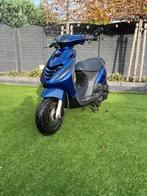Piaggio zip 50cc 4takt, Fietsen en Brommers, Scooters | Piaggio, Ophalen, Zip, Zo goed als nieuw, Benzine