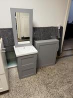 Ikea badkamer meubel grijs, Huis en Inrichting, Badkamer | Badkamermeubels, (Half)hoge kast, Ophalen of Verzenden, Zo goed als nieuw