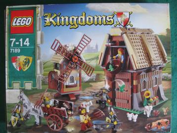 Lego 7189 Kingdoms "Overval op Molendorp" beschikbaar voor biedingen