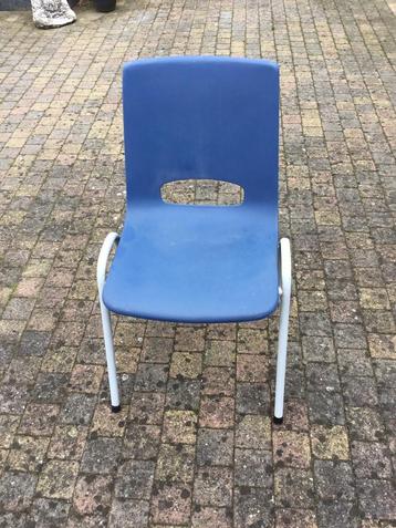 Stapel stoel 4 stuks blauw gebruikt 