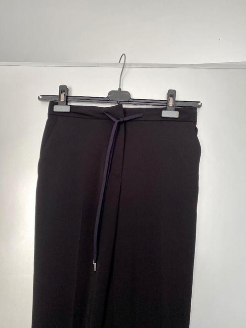 H106 Vanilia maat 34=XS fit-broek zwart 7/8e, Kleding | Dames, Broeken en Pantalons, Zo goed als nieuw, Maat 34 (XS) of kleiner