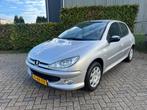 Peugeot 206 1.4 Forever, Auto's, Voorwielaandrijving, 4 cilinders, Origineel Nederlands, Bedrijf