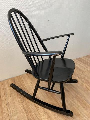 Vintage schommelstoel Ercol ~ model Quaker 428 beschikbaar voor biedingen