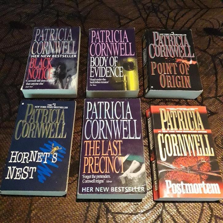 MOET WEG! 6x thriller Patricia Cornwell, Kay Scarpetta reeks, Boeken, Thrillers, Gelezen, Amerika, Verzenden
