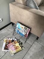Leuke zwarte krantenbak +7 Linda magazines samen voor 7,50€, Ophalen, Zo goed als nieuw, Damesbladen