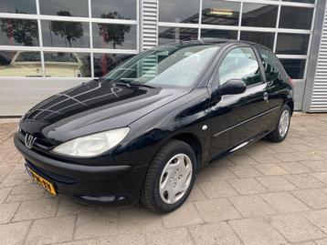 Peugeot 206 1.4 XR 69000 KM APK NIEUW beschikbaar voor biedingen