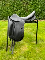 Dresuurzadel prestige, passion K dressage, 18” monoblad, Dieren en Toebehoren, Paarden en Pony's | Zadels, Ophalen, Zo goed als nieuw