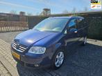 Volkswagen Touran 2.0-16V FSI Highline| 6Bak|Clima|Cruise Co, Auto's, Volkswagen, Voorwielaandrijving, Gebruikt, 4 cilinders, Blauw