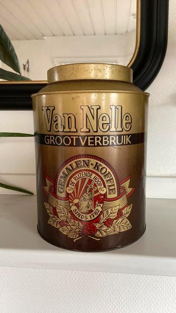 Van Nelle blik groot beschikbaar voor biedingen