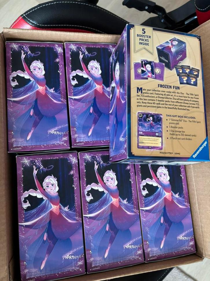 Disney Lorcana TCG - Fabled Mass Giftable Set - Elsa, Hobby en Vrije tijd, Verzamelkaartspellen | Overige, Nieuw, Foil, Ophalen of Verzenden