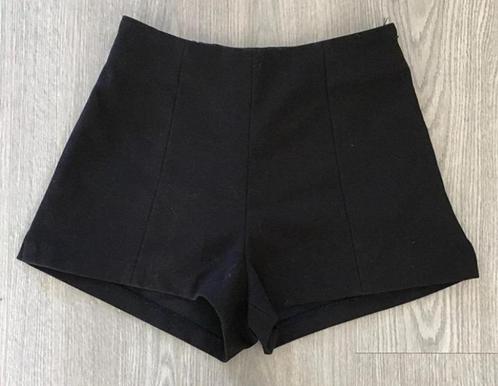 NIEUWE zwarte korte broek , maatje 34, Kleding | Dames, Broeken en Pantalons, Nieuw, Maat 34 (XS) of kleiner, Zwart, Kort, Ophalen