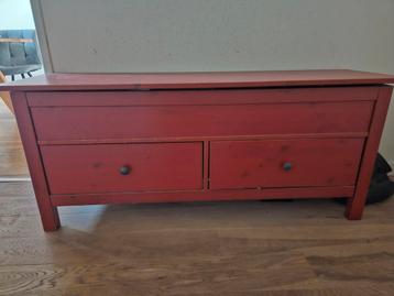 Gratis af te halen Ikea Hemnes kast met klep dieprood beschikbaar voor biedingen
