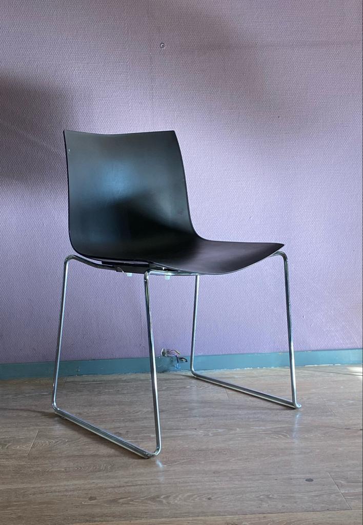 Arper Design Stoelen - Set van 5, Huis en Inrichting, Stoelen, Gebruikt, Vijf, Zes of meer stoelen, Metaal, Zwart, Ophalen