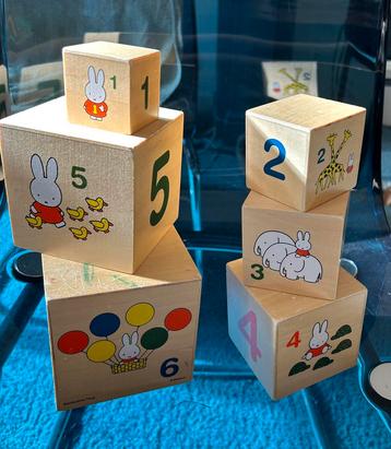 Nijntje houten blokken met cijfers beschikbaar voor biedingen