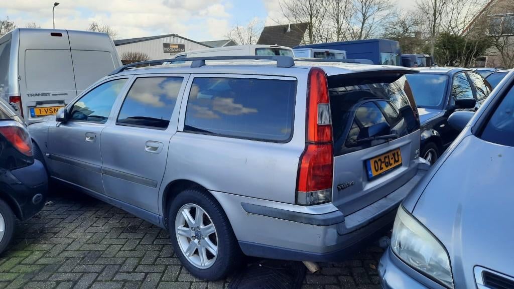 Volvo V70, 2.4 140PK AUT alleen voor onderdelen, Ophalen, Gebruikt, Volvo